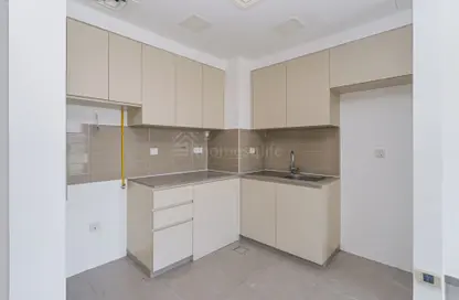 Apartment - 1 Bedroom - 1 Bathroom for rent in Zahra Apartments 2A - Zahra Apartments - Town Square - Dubai