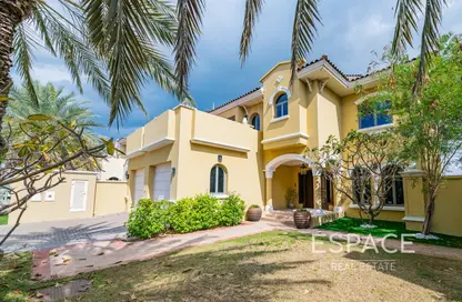 Villa - 4 Bedrooms - 6 Bathrooms for rent in Garden Homes Frond E - Garden Homes - Palm Jumeirah - Dubai