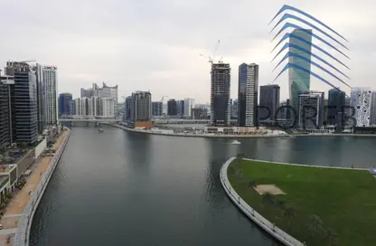 شقة - 3 غرف نوم - 4 حمامات للايجار في حافة الخليج - الخليج التجاري - دبي