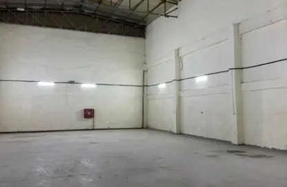 Warehouse - Studio - 1 Bathroom for rent in Mussafah Industrial Area - Mussafah - Abu Dhabi