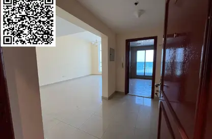 شقة - غرفة نوم - 2 حمامات للايجار في مساكن كورنيش عجمان - طريق كورنيش عجمان - عجمان
