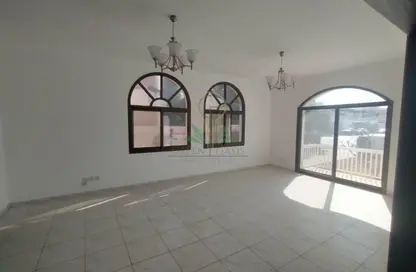 Villa - Studio - 4 Bathrooms for rent in Umm Suqeim 2 Villas - Umm Suqeim 2 - Umm Suqeim - Dubai