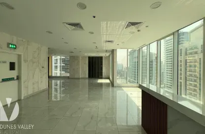 Full Floor - Studio - 2 Bathrooms for rent in Al Habtoor Business Tower - Dubai Marina - Dubai