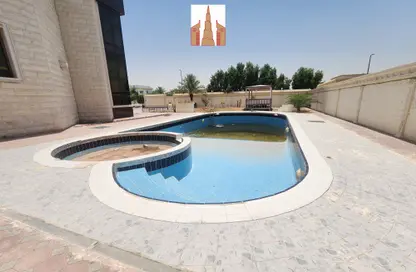 Villa - 6 Bedrooms - 7 Bathrooms for rent in Al Qarain - Sharjah