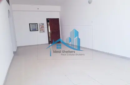 شقة - 2 غرف نوم - 3 حمامات للايجار في بناية فاطمة صالح - المحيصنة 4 - المحيصنة - دبي