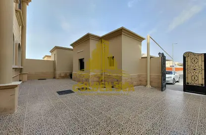 Villa - 5 Bedrooms - 6 Bathrooms for rent in Al Forsan Village - Khalifa City - Abu Dhabi