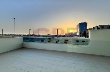 Apartment - 2 Bedrooms - 3 Bathrooms for rent in Muzoon Building - Al Raha Beach - Abu Dhabi