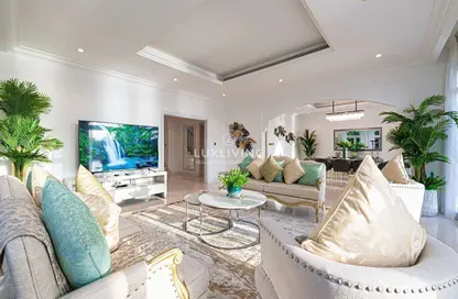 Villa - 4 Bedrooms - 5 Bathrooms for rent in Garden Homes Frond E - Garden Homes - Palm Jumeirah - Dubai