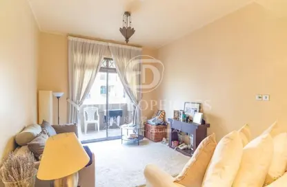 شقة - غرفة نوم - 1 حمام للبيع في زعفران 3 - زعفران - المدينة القديمة - دبي وسط المدينة - دبي