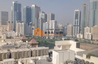 مكتب عمل جماعي - استوديو - 1 حمام للايجار في مركز اعمال الغانم - المجاز 3 - المجاز - الشارقة