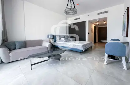 شقة - استوديو - 2 حمامات للايجار في زا باراجون لآي جي او - الخليج التجاري - دبي