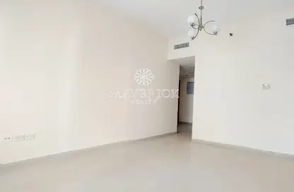 Empty Room image for: Apartment - 1 Bedroom - 2 Bathrooms for rent in Future tower 1 - Al Khan - Sharjah, Image 1