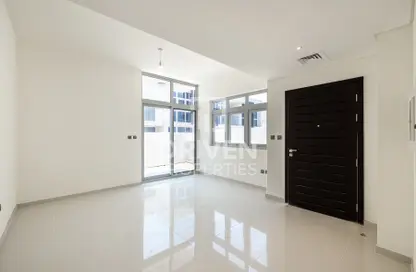 Empty Room image for: Townhouse - 3 Bedrooms - 4 Bathrooms for sale in Centaury - The Roots DAMAC Hills 2 - Damac Hills 2 - Dubai, Image 1