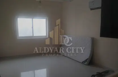 شقة - غرفة نوم - 1 حمام للايجار في مساكن كورنيش عجمان - طريق كورنيش عجمان - عجمان