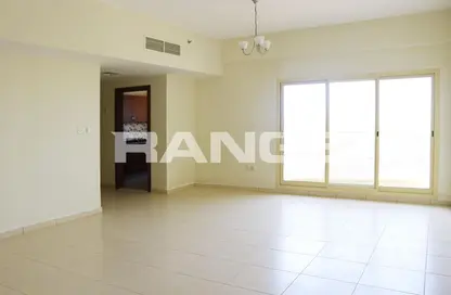 شقة - 2 غرف نوم - 3 حمامات للايجار في منطقة 11 - قرية الجميرا سركل - دبي شقة - 2 غرف نوم - 3 حمامات للايجار في منطقة 11 - قرية الجميرا سركل - دبي