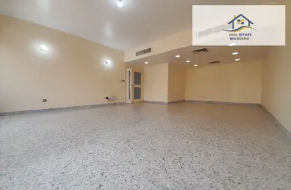 صورة لـ غرفة فارغة شقة - 2 غرف نوم - 2 حمامات للايجار في منطقة النادي السياحي - أبوظبي ، صورة رقم 1