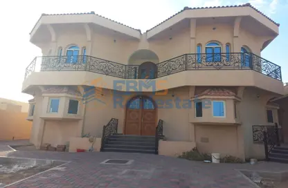 Villa - 6 Bedrooms for rent in Al Tarfa - Mughaidir - Sharjah