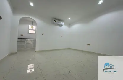 Apartment - Studio - 1 Bathroom for rent in Shakhbout City - Abu Dhabi