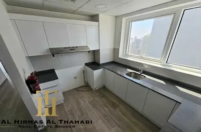 شقة - 2 غرف نوم - 3 حمامات للايجار في ذا سكوير تاور - قرية الجميرا سركل - دبي شقة - 2 غرف نوم - 3 حمامات للايجار في ذا سكوير تاور - قرية الجميرا سركل - دبي