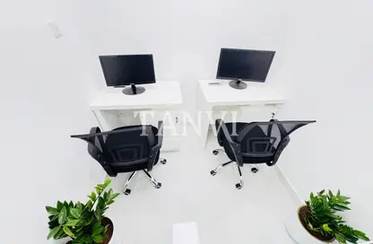 Office Space - Studio - 1 Bathroom for rent in Lulu Centre - Karama Park Area - Al Karama - Dubai