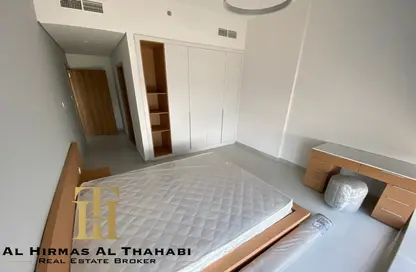 شقة - غرفة نوم للايجار في برج بلو ويفز - مجمع دبي ريزيدنس - دبي