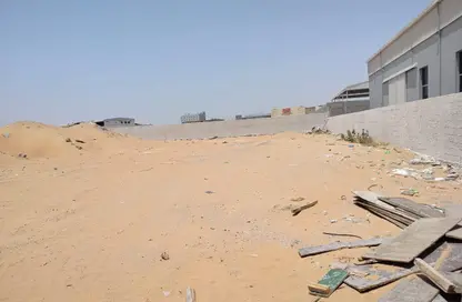 أرض - استوديو للايجار في أم درع - أم القيوين