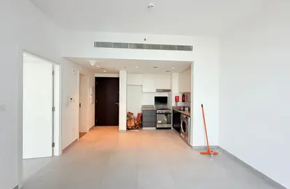 Apartment - 1 Bedroom - 2 Bathrooms for rent in East Village - Aljada - Sharjah