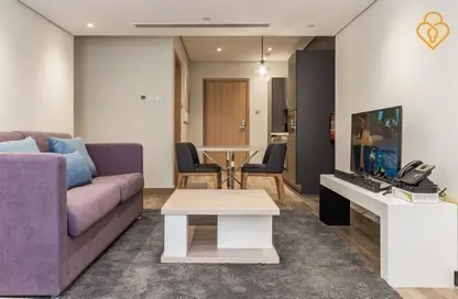 Living / Dining Room image for: Apartment - 1 Bathroom for rent in Murjan 1 - Murjan - Jumeirah Beach Residence - Dubai, Image 1
