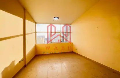 Apartment - Studio - 1 Bathroom for rent in Silicon Gates 4 - Silicon Gates - Dubai Silicon Oasis - Dubai