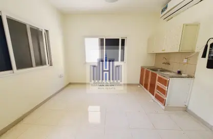 Apartment - Studio - 1 Bathroom for rent in Fire Station Road - Muwaileh - Sharjah