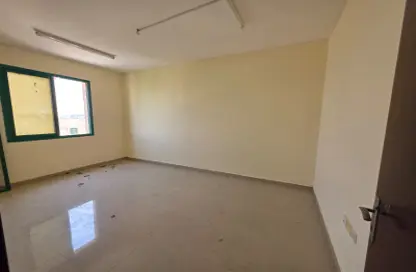 شقة - غرفة نوم - 2 حمامات للايجار في 3 المويهات - المويهات - عجمان
