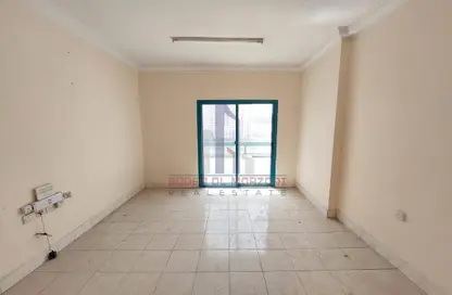 Empty Room image for: Apartment - 1 Bedroom - 1 Bathroom for rent in Al Ahlam Tower - Al Nahda - Sharjah, Image 1