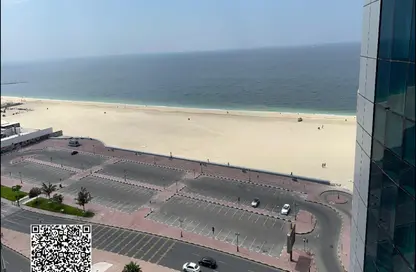 شقة - 2 غرف نوم - 3 حمامات للبيع في مساكن كورنيش عجمان - طريق كورنيش عجمان - عجمان
