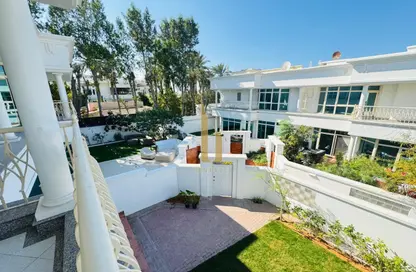 Villa - 4 Bedrooms - 4 Bathrooms for rent in Umm Suqeim 1 Villas - Umm Suqeim 1 - Umm Suqeim - Dubai