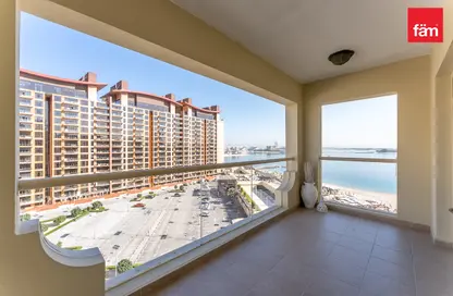 Apartment - 3 Bedrooms - 3 Bathrooms for rent in Al Das - Shoreline Apartments - Palm Jumeirah - Dubai