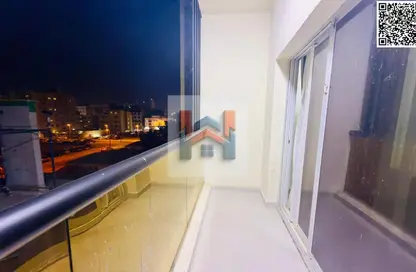 شقة - غرفة نوم - 2 حمامات للايجار في مساكن كورنيش عجمان - طريق كورنيش عجمان - عجمان