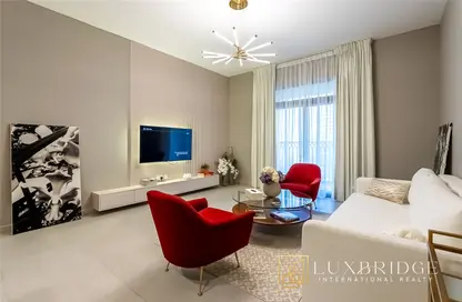 صورة لـ غرفة المعيشة شقة - غرفة نوم - 1 حمام للايجار في اصايل - مدينة جميرا ليفينج - أم سقيم - دبي ، صورة رقم 1