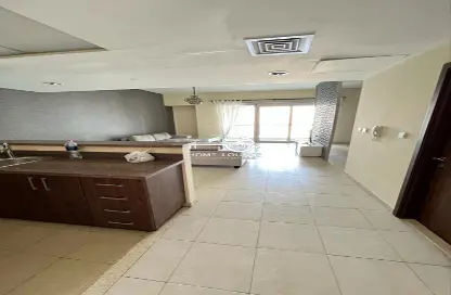 شقة - 1 حمام للايجار في J برج - الأبراج الإدارية - الخليج التجاري - دبي