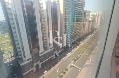 مكتب - استوديو - 1 حمام للايجار في برج المسعود - شارع حمدان - أبوظبي