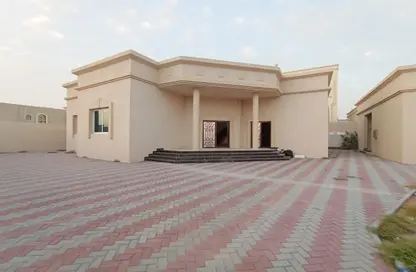 Villa - 3 Bedrooms - 4 Bathrooms for rent in Al Dhait South - Al Dhait - Ras Al Khaimah