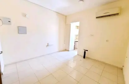 Apartment - Studio - 1 Bathroom for rent in Fire Station Road - Muwaileh - Sharjah