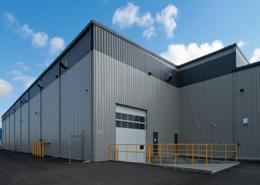 Warehouse - 3 bathrooms for rent in Al Muraqqabat - Deira - Dubai