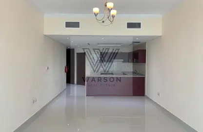 Apartment - Studio - 1 Bathroom for rent in Oasis Tower 1 - Dubai Sports City - Dubai