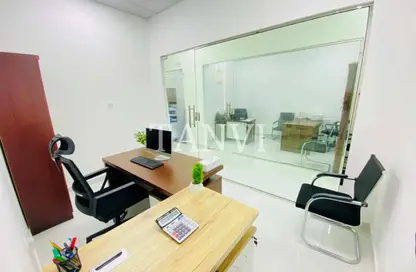 Office Space - Studio - 1 Bathroom for rent in Red Avenue - Al Garhoud - Dubai