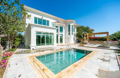 Villa - 4 Bedrooms - 5 Bathrooms for rent in Garden Hall - European Clusters - Jumeirah Islands - Dubai