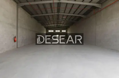 Warehouse - Studio - 4 Bathrooms for rent in Al Quoz Industrial Area 1 - Al Quoz Industrial Area - Al Quoz - Dubai