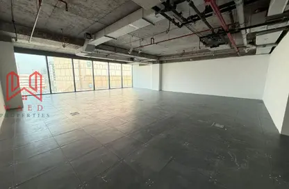 مكتب - استوديو - 1 حمام للايجار في عود ميثاء - بر دبي - دبي