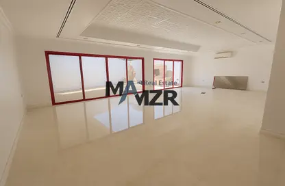 Villa - 4 Bedrooms - 5 Bathrooms for rent in Al Manhal - Abu Dhabi