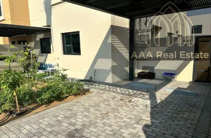 فيلا - 5 غرف نوم - 3 حمامات للبيع في مدينة الشارقة المستدامة - الشارقة