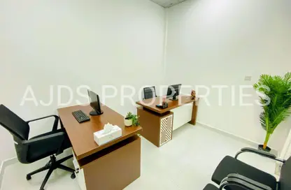 Office Space - Studio - 1 Bathroom for rent in Red Avenue - Al Garhoud - Dubai